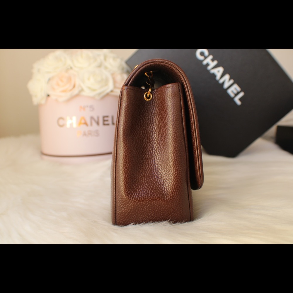 ❌SOLD❌Chanel Caviar Diana Cocoa Brown w/ 24k GHW - Picture 4 of 16